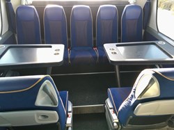 Konferensbuss 100 bord längst bak.jpg